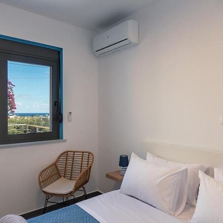 Greek Sky - New Modern Apartment With Shared Pool Tavronitis Екстериор снимка