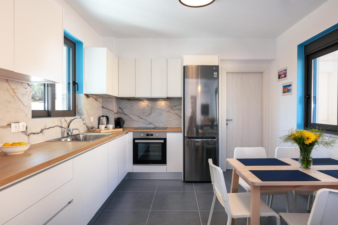Greek Sky - New Modern Apartment With Shared Pool Tavronitis Екстериор снимка