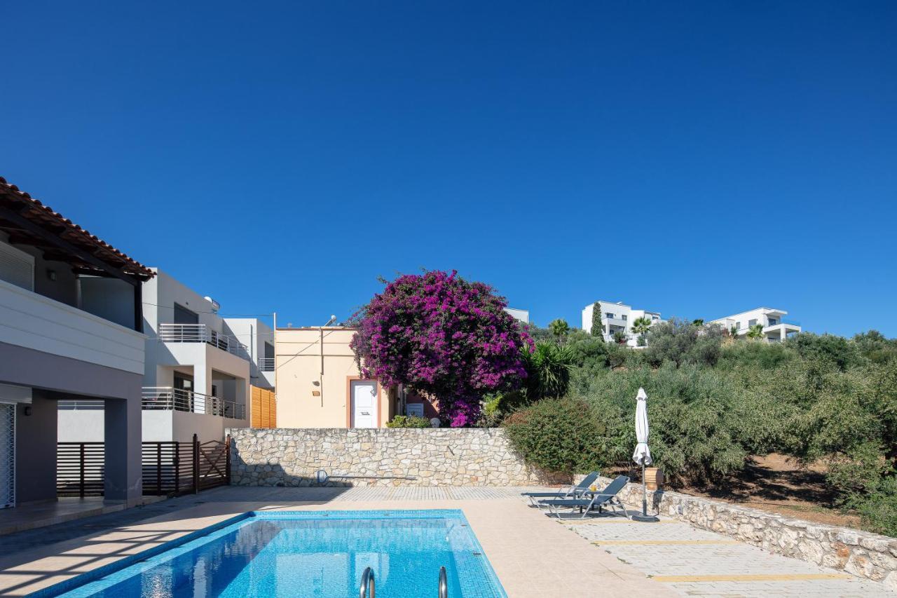 Greek Sky - New Modern Apartment With Shared Pool Tavronitis Екстериор снимка