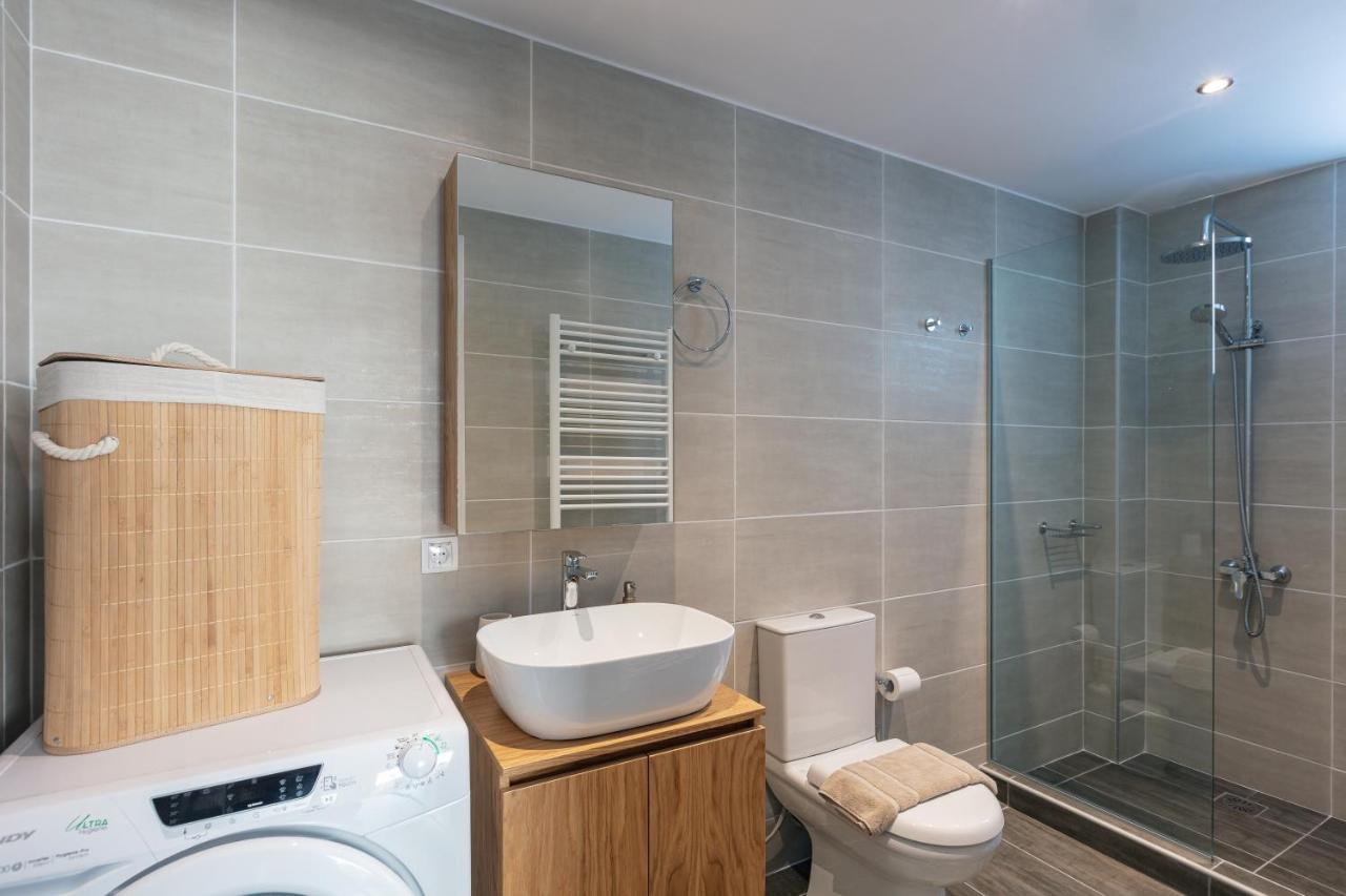 Greek Sky - New Modern Apartment With Shared Pool Tavronitis Екстериор снимка