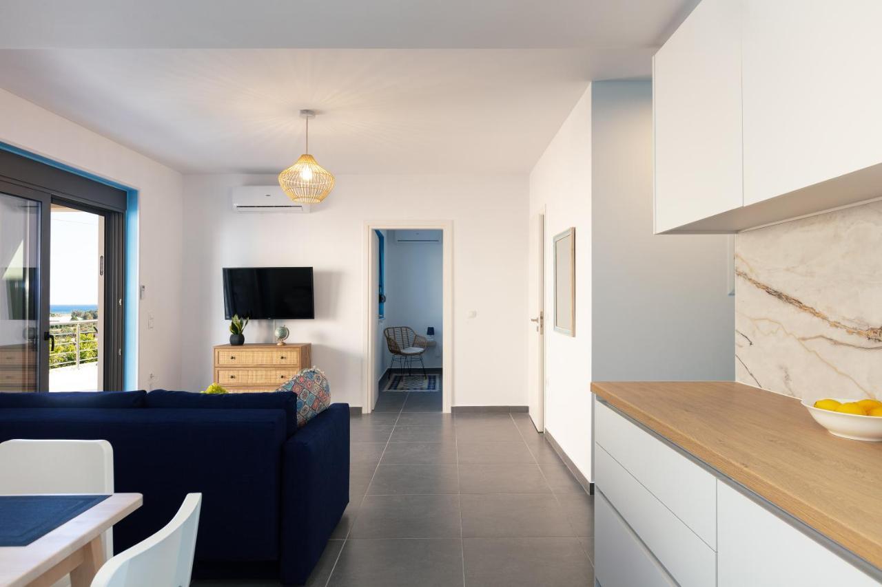 Greek Sky - New Modern Apartment With Shared Pool Tavronitis Екстериор снимка