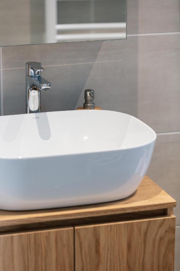 Greek Sky - New Modern Apartment With Shared Pool Tavronitis Екстериор снимка
