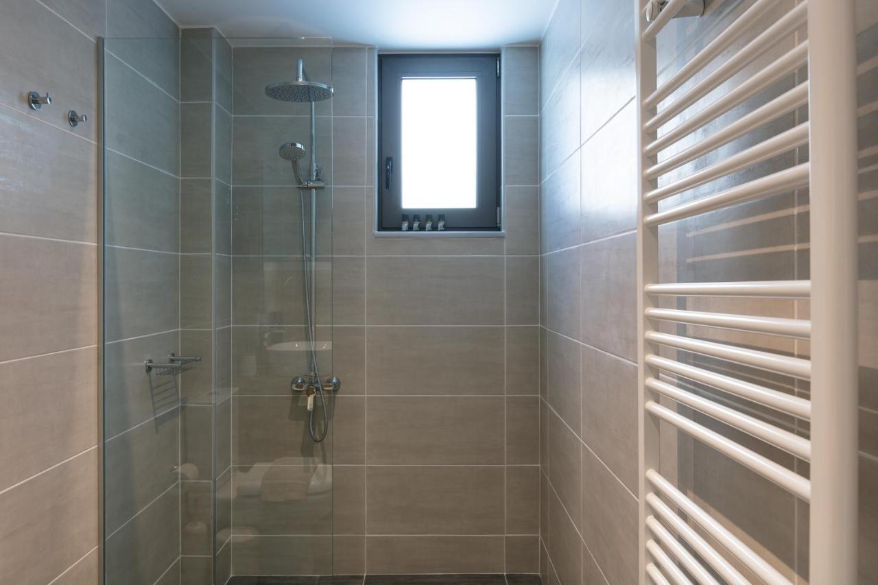 Greek Sky - New Modern Apartment With Shared Pool Tavronitis Екстериор снимка